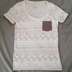 🌻Lowest🌻 Small nollie tribal shirt